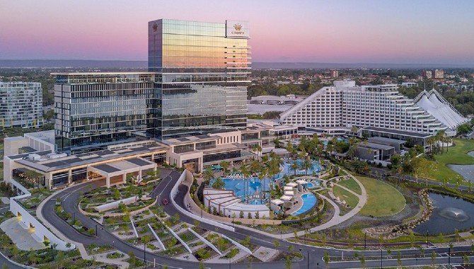 Crown Perth closes just two days after reopening